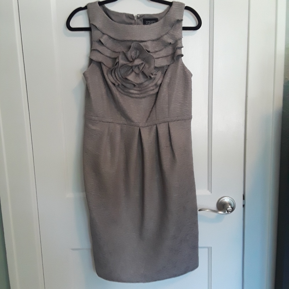 Dress// Adrianna Papell Textured Sleeveless 12P